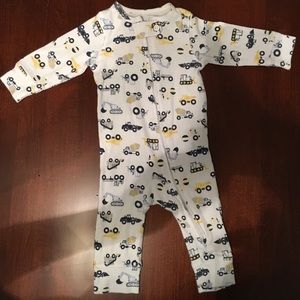 0-3 months Carter’s construction pjs, GUC